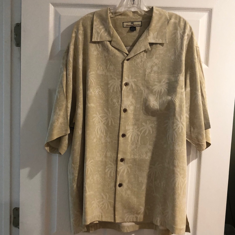 Tommy Bahama mens’ shirt